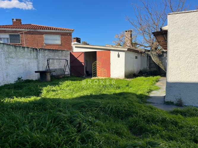 Venta Casa Barra de Carrasco para actualizar! - foto 2