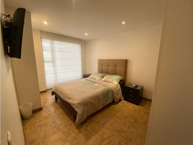 Apartamento de 3 alcobas en venta en Santa Barbara Central, Bogotá, 105 m² · foto 7 de 11