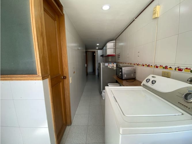 Apartamento de 3 alcobas en venta en Santa Barbara Central, Bogotá, 105 m² · foto 11 de 11