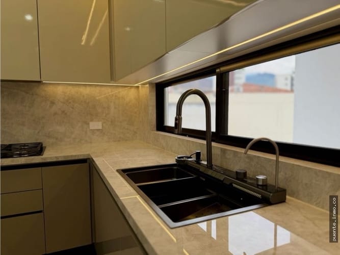 Apartamento de 3 alcobas en arriendo en Santa Teresita, Cali, 244 m² · foto 8 de 24
