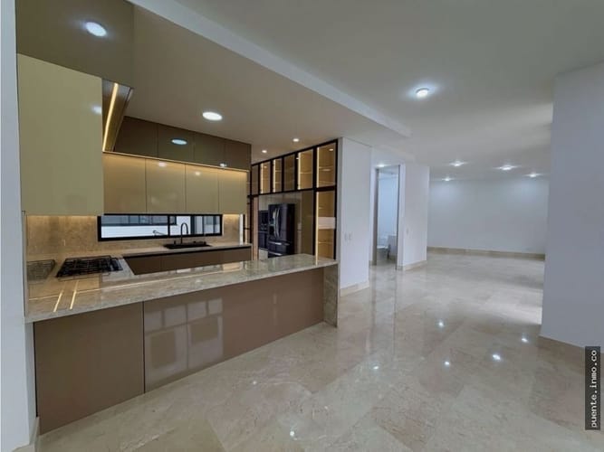 Apartamento de 3 alcobas en arriendo en Santa Teresita, Cali, 244 m² · foto 2 de 24