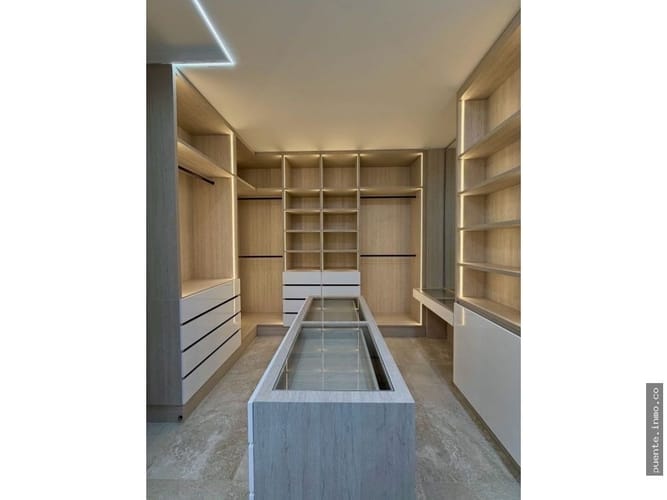 Apartamento de 3 alcobas en arriendo en Santa Teresita, Cali, 244 m² · foto 18 de 24