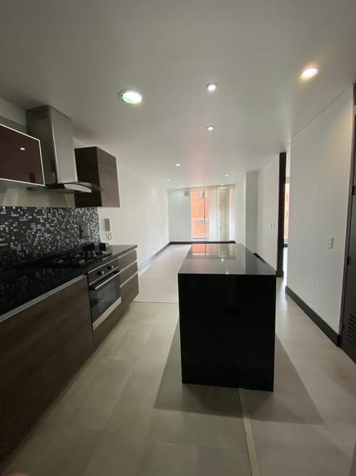 Apartamento de 1 alcoba en arriendo en Cedritos, Bogotá, 57 m² · foto 2 de 14