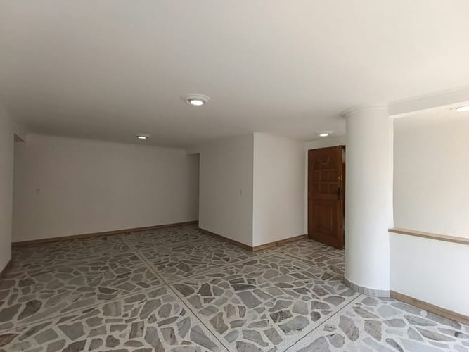 Apartamento de 3 alcobas en arriendo en Laureles, Medellín, 116 m² · foto 3 de 16