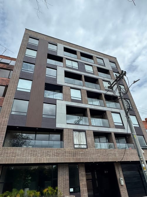 Apartaestudio en venta en Chicó Navarra, Bogotá, 30 m² · foto 11 de 13