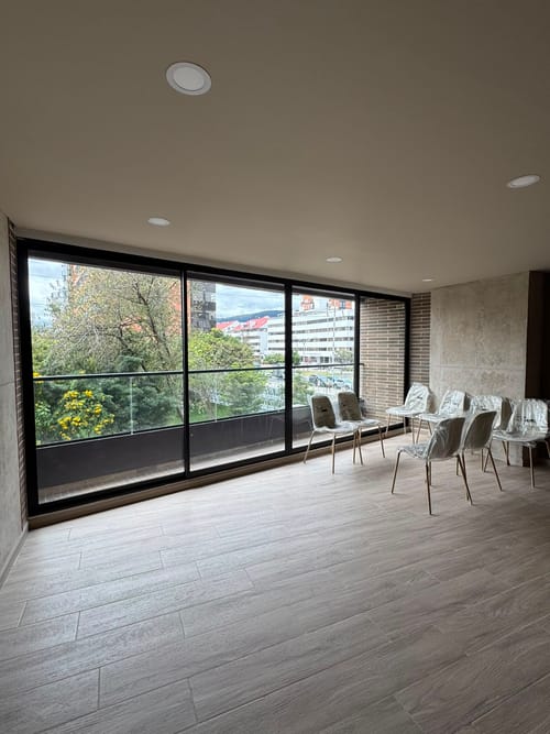 Apartaestudio en venta en Chicó Navarra, Bogotá, 30 m² · foto 13 de 13