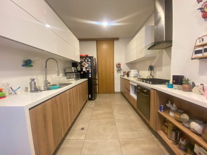 Apartamento de 2 alcobas en arriendo en Chico, Bogotá, 136 m² · foto 13 de 22