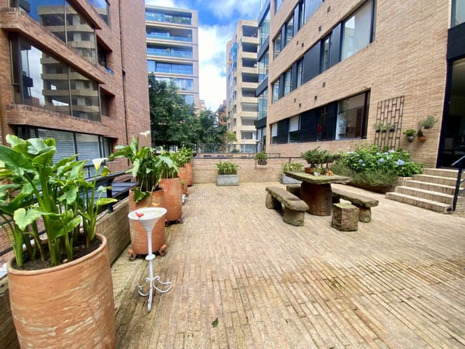 Apartamento de 2 alcobas en arriendo en Chico, Bogotá, 136 m² · foto 21 de 22