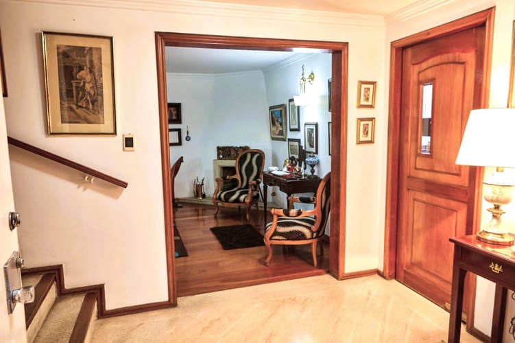 Casa de 3 alcobas en venta en Chicó Navarra, Bogotá, 145 m² · foto 2 de 23