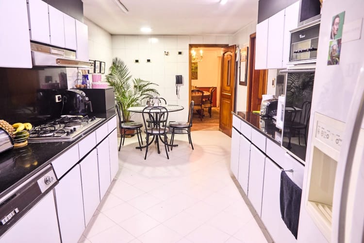 Casa de 3 alcobas en venta en Chicó Navarra, Bogotá, 145 m² · foto 10 de 23