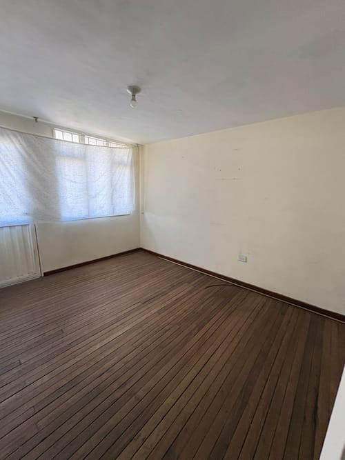 Casa de 6 alcobas en venta en Primavera Occidental - Puente Aranda, Bogotá, 251 m² · foto 8 de 24
