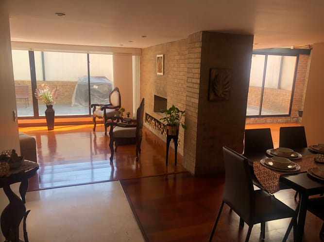 Apartamento de 3 alcobas en venta en Chicó Navarra, Bogotá, 179 m² · foto 12 de 23