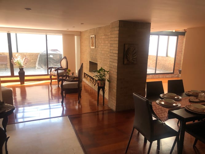Apartamento de 3 alcobas en venta en Chicó Navarra, Bogotá, 179 m² · foto 13 de 23