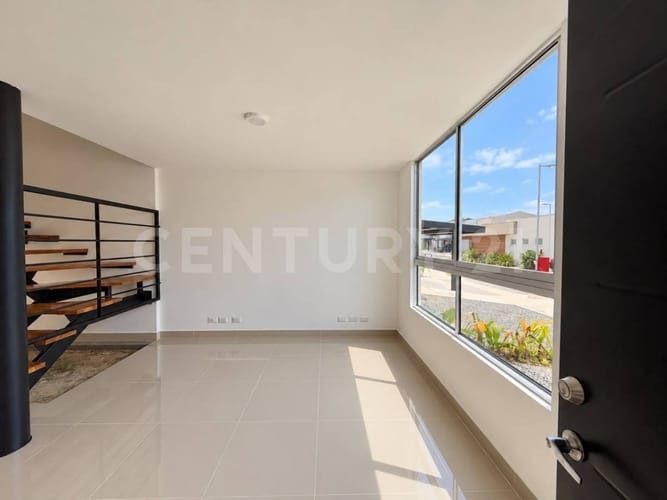Casa de 3 alcobas en arriendo en Ciudad Country, Jamundí, 120 m² · foto 3 de 11