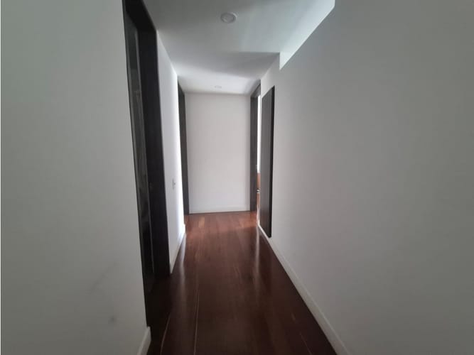 Apartamento de 2 alcobas en venta en Santa Barbara, Bogotá, 91 m² · foto 8 de 17