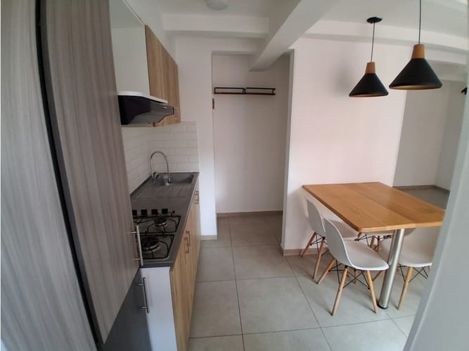 Apartamento de 2 alcobas en arriendo en Las Lomitas, Sabaneta, 63 m² · foto 2 de 24