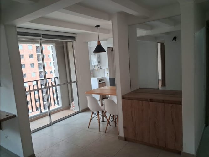 Apartamento de 2 alcobas en arriendo en Las Lomitas, Sabaneta, 63 m² · foto 12 de 24