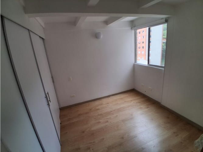 Apartamento de 2 alcobas en arriendo en Las Lomitas, Sabaneta, 63 m² · foto 13 de 24