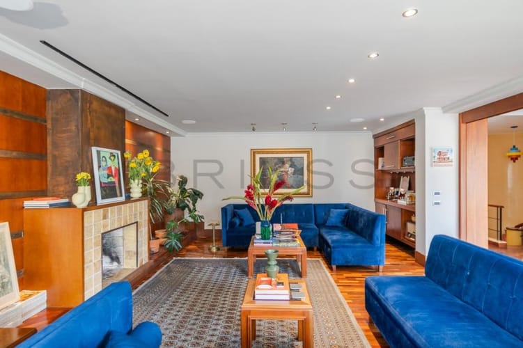 Apartamento de 6 alcobas en arriendo en El Refugio, Bogotá, 620 m² · foto 4 de 24