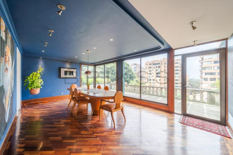 Apartamento de 6 alcobas en arriendo en El Refugio, Bogotá, 620 m² · foto 5 de 24