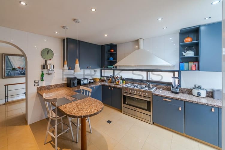 Apartamento de 6 alcobas en arriendo en El Refugio, Bogotá, 620 m² · foto 7 de 24