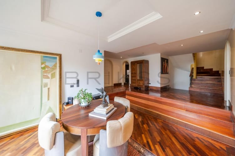 Apartamento de 6 alcobas en arriendo en El Refugio, Bogotá, 620 m² · foto 14 de 24