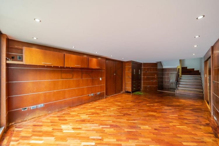 Apartamento de 6 alcobas en arriendo en El Refugio, Bogotá, 620 m² · foto 18 de 24