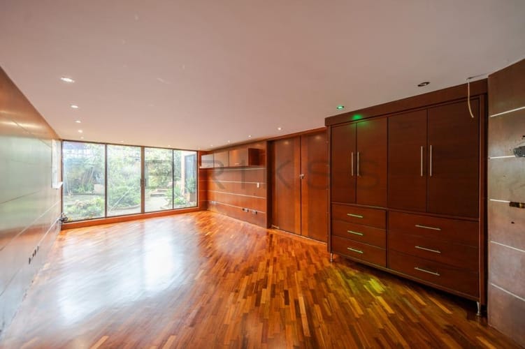 Apartamento de 6 alcobas en arriendo en El Refugio, Bogotá, 620 m² · foto 19 de 24