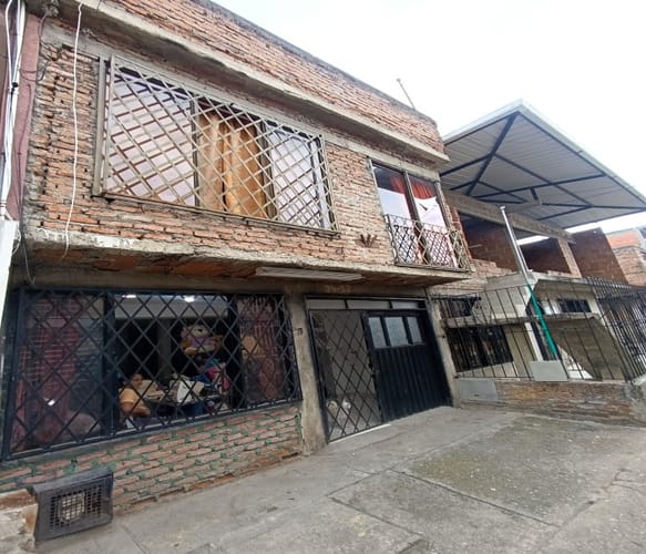Casa de 4 alcobas en venta en Promociones Populares B, Cali, 145 m² · foto 2 de 18