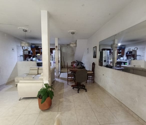 Casa de 4 alcobas en venta en Promociones Populares B, Cali, 145 m² · foto 4 de 18