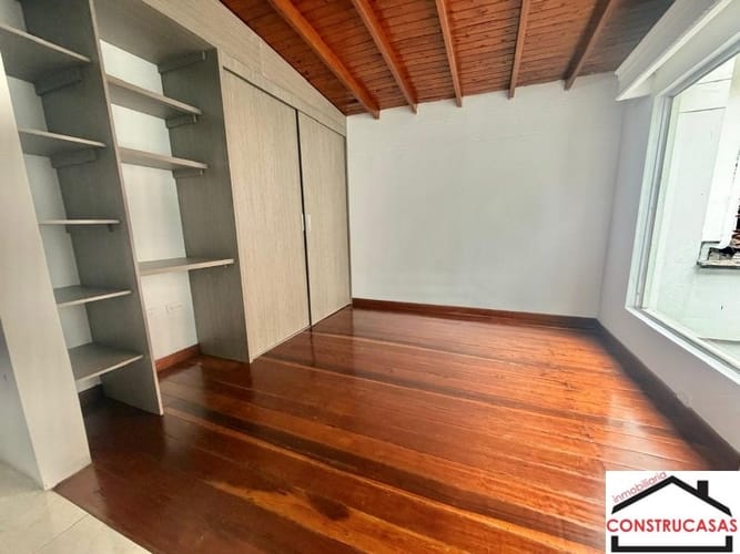 Casa de 3 alcobas en arriendo en La Gloria, Medellín, 175 m² · foto 8 de 14