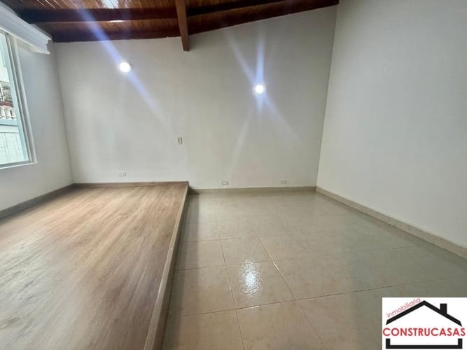 Casa de 3 alcobas en arriendo en La Gloria, Medellín, 175 m² · foto 11 de 14