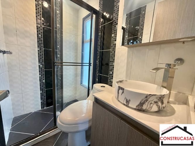 Casa de 3 alcobas en arriendo en La Gloria, Medellín, 175 m² · foto 12 de 14
