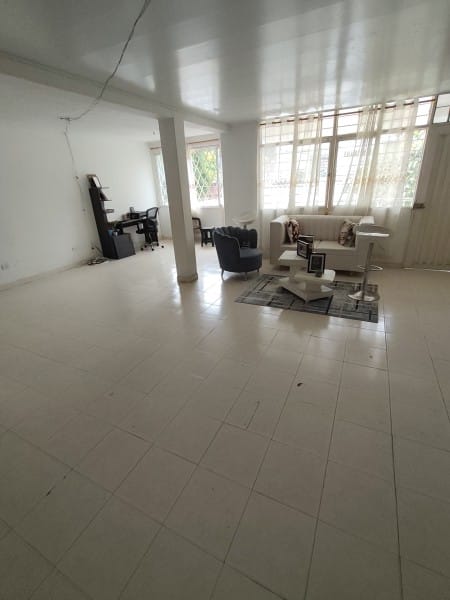 Casa de 12 alcobas en venta en Santa Anita, Cali, 360 m² · foto 6 de 7