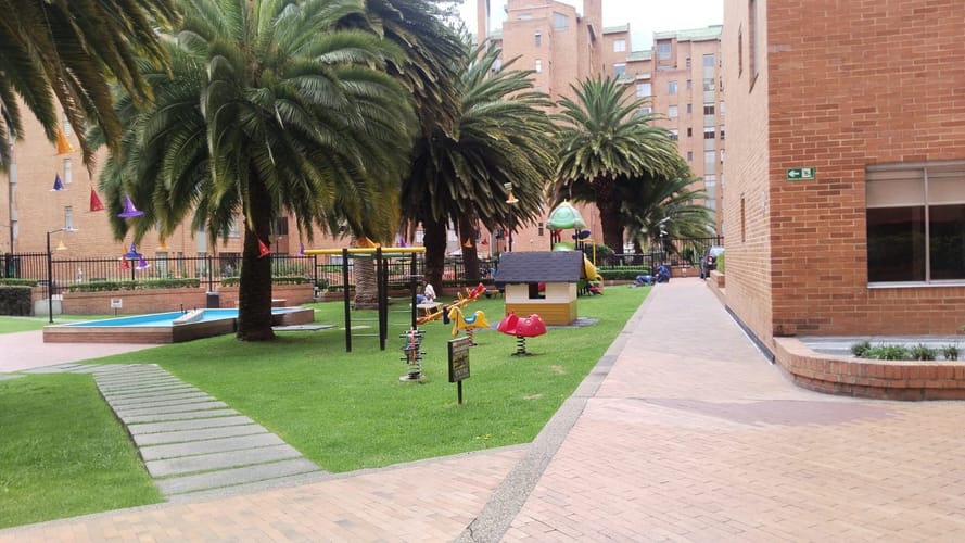 Apartamento de 3 alcobas en arriendo en Ub. Hacienda Cordoba Niza, Bogotá, 100 m² · foto 21 de 24