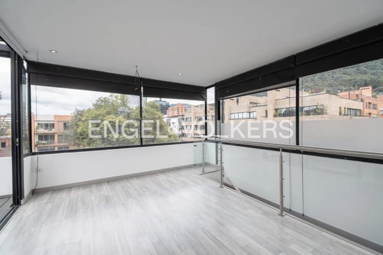 Apartamento de 3 alcobas en arriendo en Chicó Reservado, Bogotá, 234 m² · foto 17 de 18