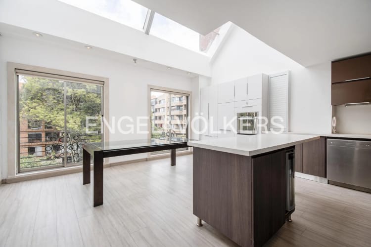Apartamento de 3 alcobas en arriendo en Chicó Reservado, Bogotá, 234 m² · foto 4 de 18