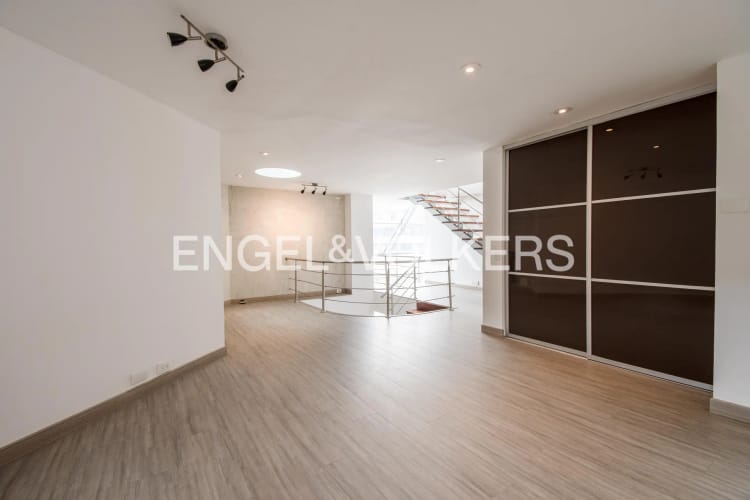 Apartamento de 3 alcobas en arriendo en Chicó Reservado, Bogotá, 234 m² · foto 2 de 18