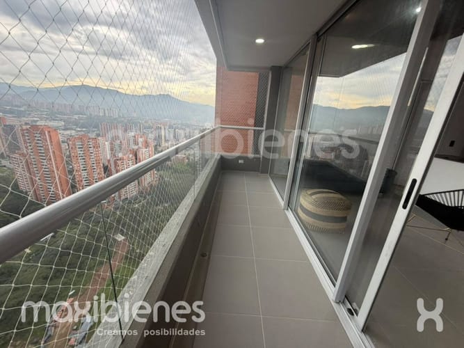 Apartamento de 2 alcobas en venta en Cañaveralejo, Sabaneta, 68 m² · foto 2 de 18