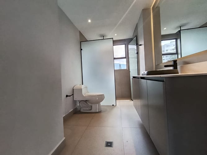 Apartamento de 3 alcobas en arriendo en El Diamante No. 2, Medellín, 370 m² · foto 18 de 20
