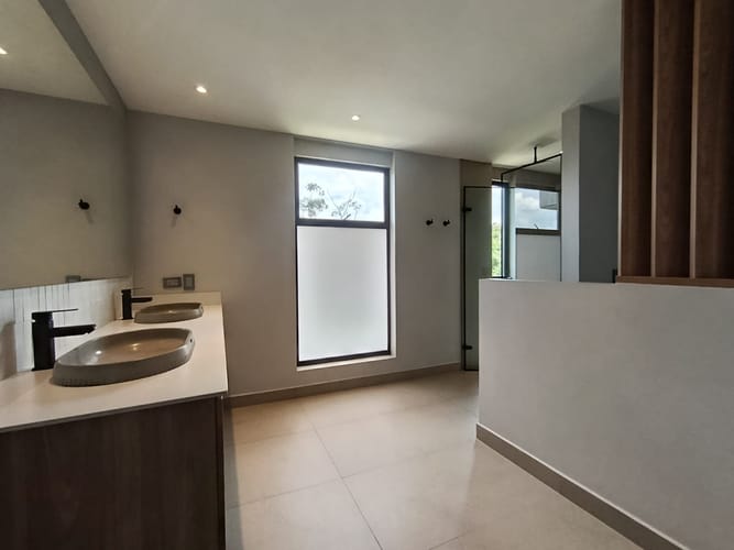 Apartamento de 3 alcobas en arriendo en El Diamante No. 2, Medellín, 370 m² · foto 19 de 20