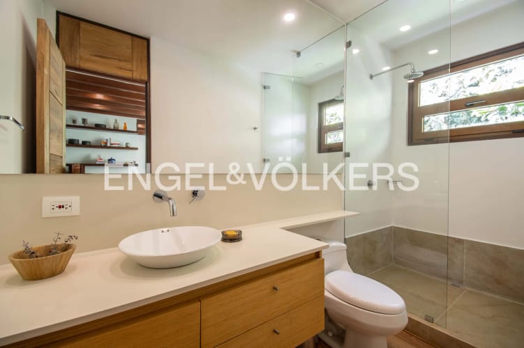 Casa de 4 alcobas en venta en Loma Del Escobero, Envigado, 422 m² · foto 11 de 20