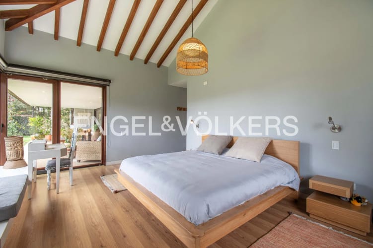 Casa de 4 alcobas en venta en Loma Del Escobero, Envigado, 422 m² · foto 6 de 20