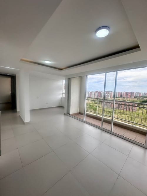 Apartamento de 2 alcobas en arriendo en Las Vegas De Comfandi, Cali, 70 m² · foto 2 de 9