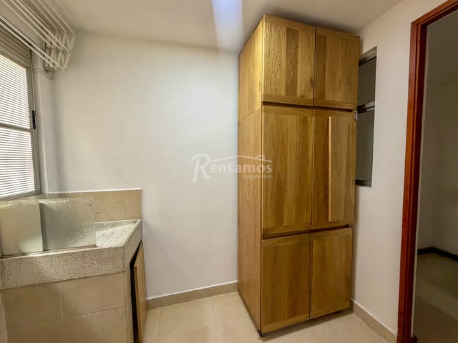 Casa de 3 alcobas en arriendo en Bosques De Zuñiga, Envigado, 250 m² · foto 11 de 24