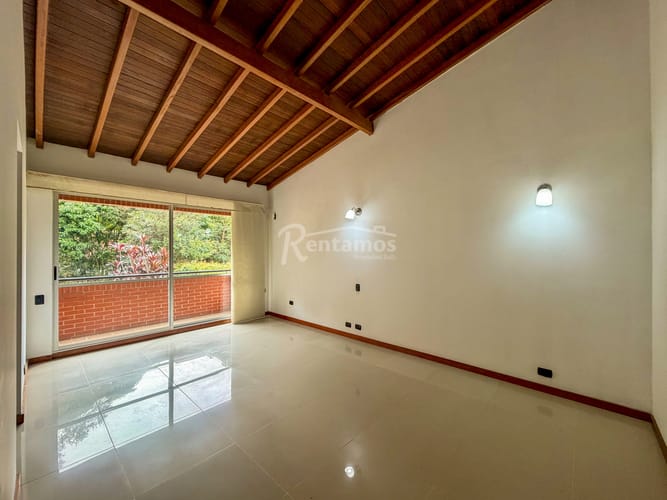 Casa de 3 alcobas en arriendo en Bosques De Zuñiga, Envigado, 250 m² · foto 14 de 24