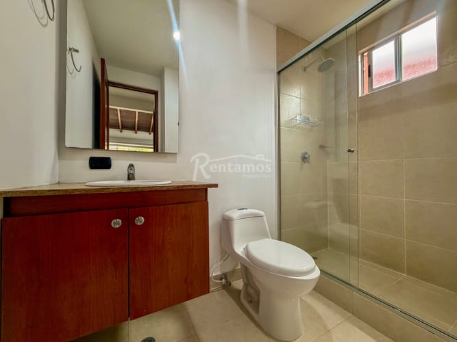 Casa de 3 alcobas en arriendo en Bosques De Zuñiga, Envigado, 250 m² · foto 22 de 24