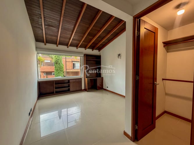 Casa de 3 alcobas en arriendo en Bosques De Zuñiga, Envigado, 250 m² · foto 24 de 24