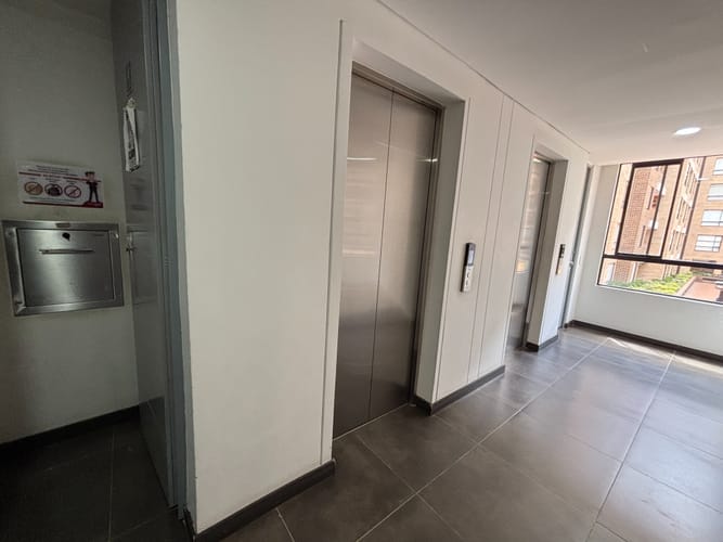 Apartamento de 2 alcobas en arriendo en Colina Campestre, Bogotá, 60 m² · foto 18 de 19