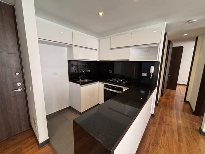 Apartamento de 2 alcobas en arriendo en Colina Campestre, Bogotá, 60 m² · foto 2 de 19